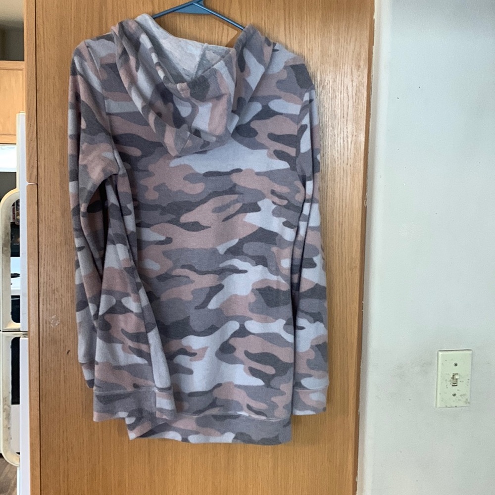 Sweater hoodie!! Size M